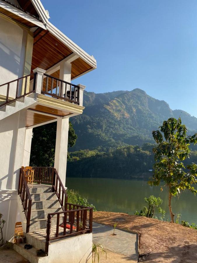 Готель Sabaidee Nongkiaw River View Nong Khiaw Екстер'єр фото
