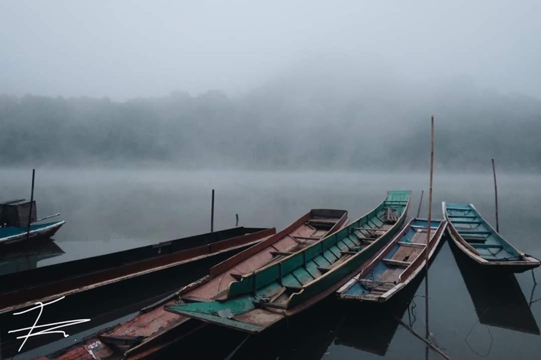 Готель Sabaidee Nongkiaw River View Nong Khiaw Екстер'єр фото